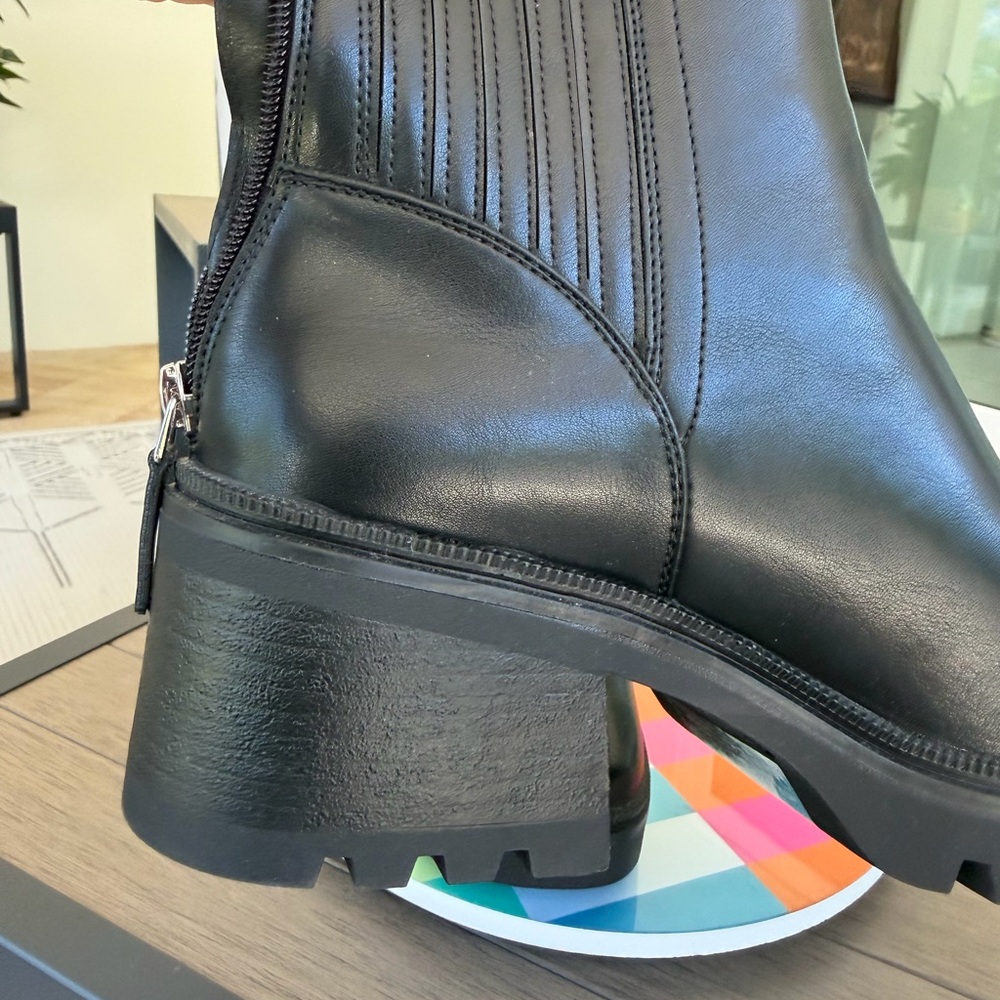 Forever 21 Black Ankle Boots - Picture 12 of 13
